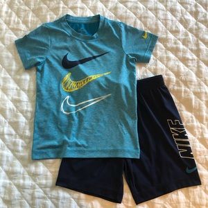 Nike boys outfit Size7